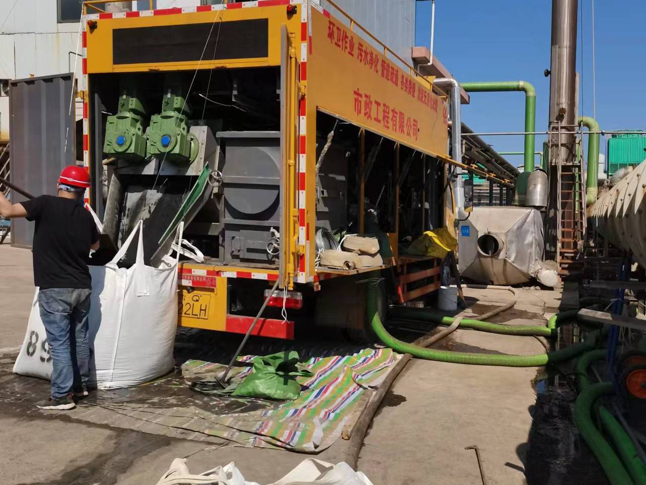 武胜淤泥压干处理